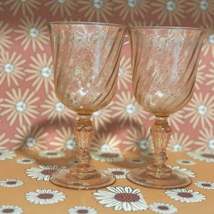 Vintage Rosaline Pink Swirl Optic Water Goblets | Set of 2 Vintage Glasses | Retro Pink Stemware | Mid Century Glassware