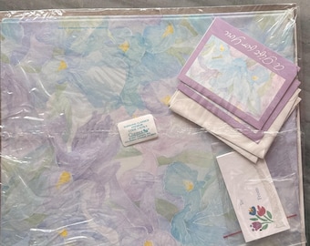 Vintage Current Watercolor Irises Gift Wrap Set 2 Sheets + Gift Cards Envelopes Floral Wrapping Paper Stationery