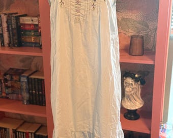 Vintage National Blue Sleeveless Nightgown – Large, Embroidered Floral, Retro 70s Lingerie, Soft Vintage Sleepwear