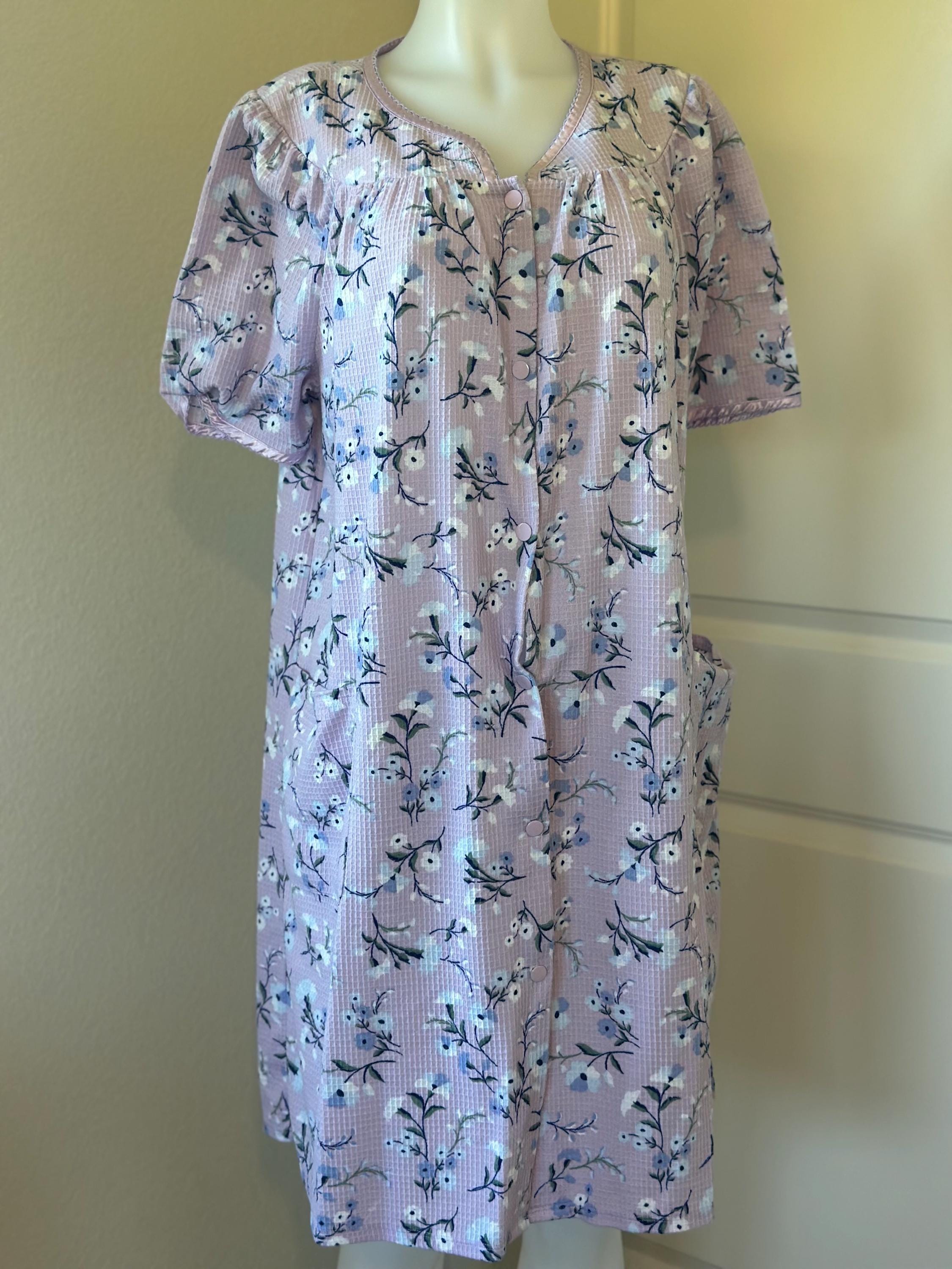 Vintage Adonna Sleepwear House Dress – Lavender Floral Snap Front