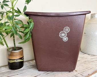 Vintage Mid Century Modern Rubbermaid Waste Basket Trash Can Brown Small