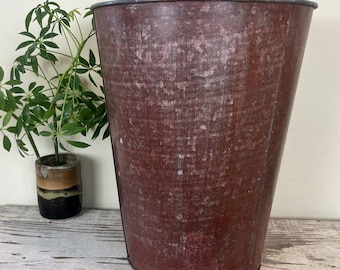 Vintage Barn Red Rustic Galvanized Metal Sap Bucket: Farmhouse Planter Vase 13