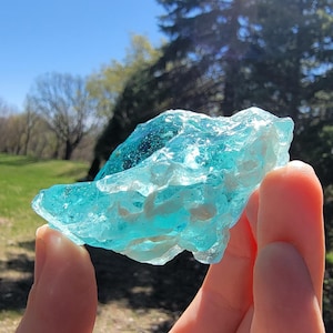 Afghaanse Andara. Turkooisblauw met witte kristallen. Etheriumoase Andara.  71 gram