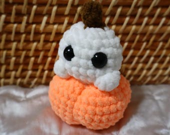 Crochet Mini Ghost in Pumpkin Plush – Handmade Fall Decor