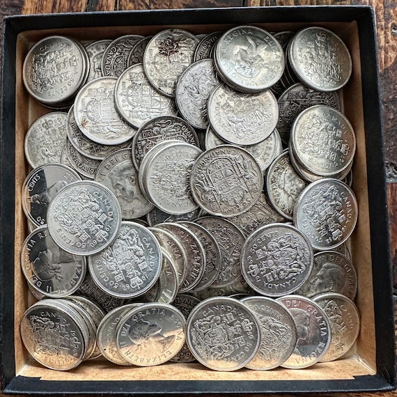 本物のカナダ銀貨50セント硬貨（お一人様1枚まで） - Etsy 日本