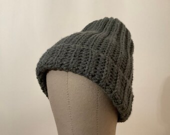 Bonnet à rabat fait main en tricot au crochet, gris anthracite