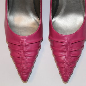 RARE Hot Pink Pointy Pumps with Kitten Heels, 50’s Style Women’s Shoes by Highlights, 2000s Faux Leather Stilettos, Dressy Office Shoes Sz 5