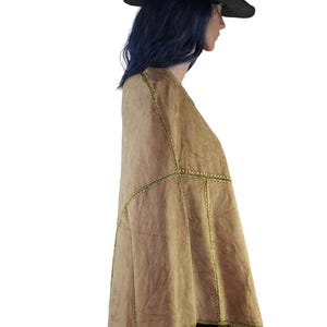 Patchwork Suede Poncho by Brandon Thomas, Women’s Hippie Boho Natural Leather V Neck Poncho w/ Crocheted Panels Southwest Style 90s - Sz 6-8