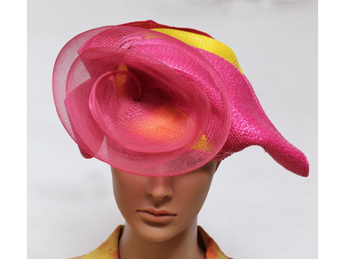 Vintage Mertize Millinery of Detroit Unique Hot Pink and  display picture 1