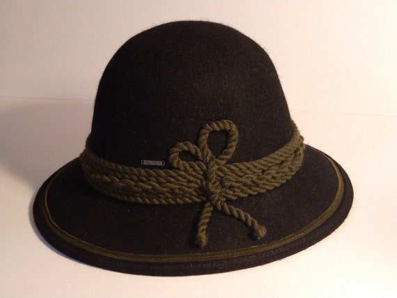 Vintage CAPO Austrian Hat Black Furfelt Wool Blend, Round