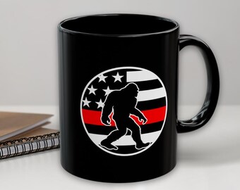 Schwarze Tasse für Feuerwehrmänner, Big Foot Believe Kaffeetasse, dünne rote Linie Flagge, Feuerwehrmann Geschenk, 11oz, 15oz
