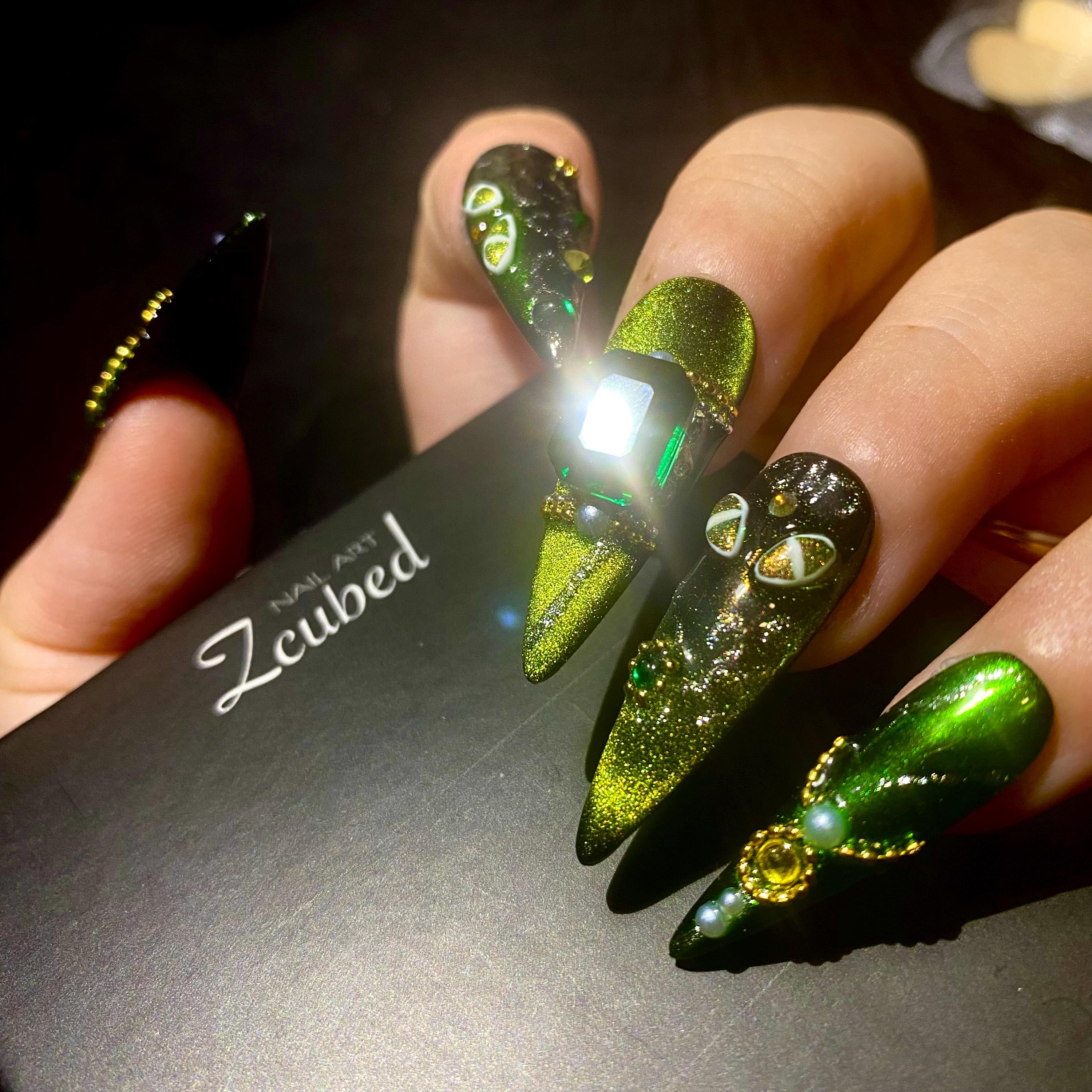 Glamorous Black Crystal Nail Trend