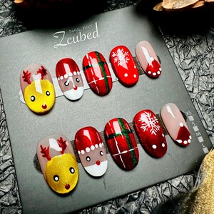 Handpainted Santa Claus-Reindeer-Snowflake/Chasing Light Cat Eye Presson|Handmade Nail Art|Reusable|Gift for Her|Cute|Christmas Holiday