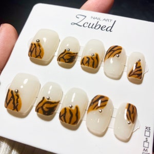 Artistic Tigar Stripes Handpainted Minimal Presson Nail|Handmade Fake Nail|Reusable|Mother Day|Elegant Nail|Daily Nail|Cute Nail|Animal