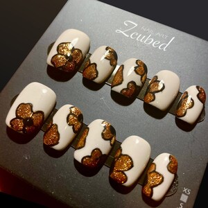 Artistic Bronze Handpainted Flower Beige Minimal Presson Nail|Handmade Fake Nail|Reusable Glue on|Mother Day|Elegant|Daily Nail|Cute|Vintage