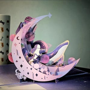 Biglietto di auguri 3D con astronauta e balena - Scena romantica della luna, biglietto di auguri con arte fantasy, biglietto di auguri per ogni occasione