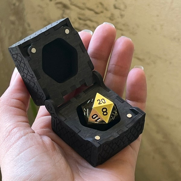 Deluxe Dice Box with Golden D20 | Dice Storage Box | Single Die Vault | Dungeons and Dragons Inspired | DnD