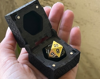 Deluxe Dice Box with Golden D20 | Dice Storage Box | Single Die Vault | Dungeons and Dragons Inspired | DnD