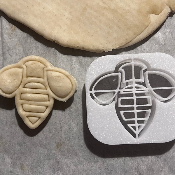 Bumblebee Cookie / Cracker Cutter