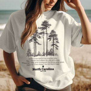 Camiseta de pino de hoja larga de Carolina del Norte: camiseta unisex del viejo estado del norte