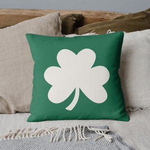 St. Patrick's Day Pillow Cover, St. Patricks Day Throw Pillow, Shamrock Pillow Cover, Lucky Pillow Cover, Clover Pillow Cover, Home Decor