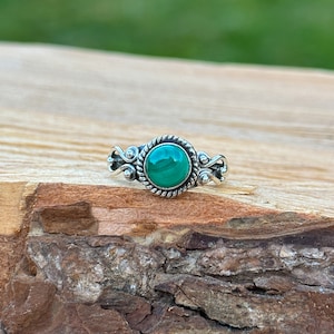 Green Malachite Ring 925 Sterling Silver, Vintage Cabochon Design, Handmade Jewellery