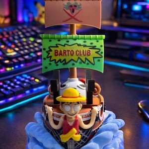 Uchwyt na kontroler Going Luffy Straw Hat | Prezent One Piece | Uchwyt na joystick | Unikalna dekoracja biurka | Statek Luffy | Stojak na telefon ze statkiem