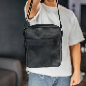 Men&#39;s messenger bag black, Leather over shoulder bag mens, Mens leather shoulder bag, Birthday gift for a man, Gift for husband, Bag