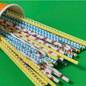 Canudos de papel ecológicos com textura de fibra natural