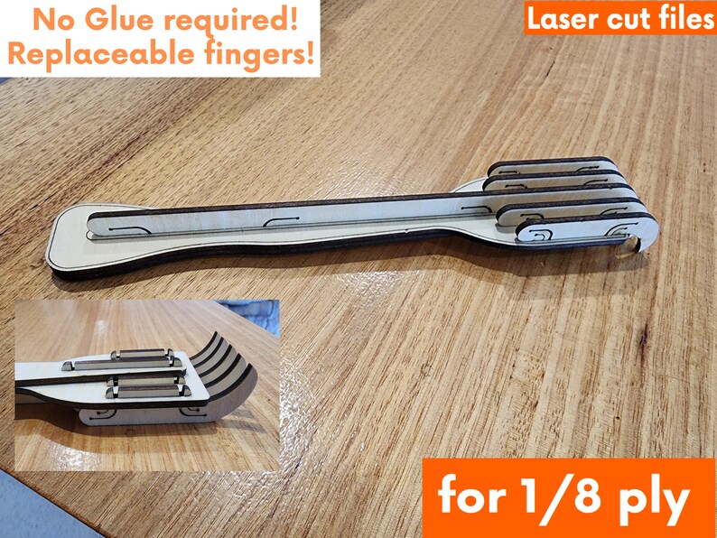 K&ouml;nnte beinhalten: Eine Holzh&auml;nder mit f&uuml;nf Fingern, hergestellt aus 1/8 Zoll Sperrholz. Die Hand ist so konzipiert, dass sie ohne Klebstoff montiert werden kann und austauschbare Finger hat. Das Bild enth&auml;lt den Text "Laserschnittdateien f&uuml;r 1/8 Zoll Sperrholz".