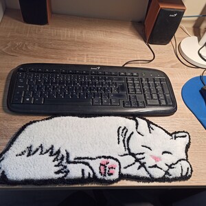 White Cat tufting tufted keyboard rug