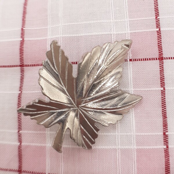 Vintage Pewter Maple Leaf Brooch