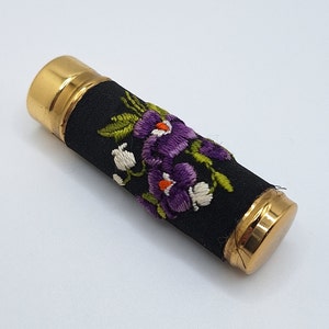 Flores - Soporte de lápiz labial de latón - Gorgeous Vintage - Nunca usado