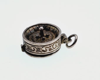 Vintage Sterling Silver Roulette Wheel Sterling Silver Charm - Articulate Opening