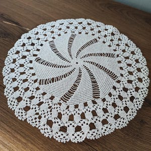 Handmade White Lace Crochet Doily, Vintage Round Table Decor, Elegant Cotton Lace Doily, Shabby Chic Table Cover, Farmhouse Home Decoration