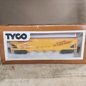 Union Pacific hopper car 344E model train railroad HO scale NOS new in box