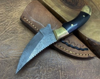 Beautiful Handmade Damascus Steel  mini Skinner 15cm Hunting Camping Collectable NOS-606