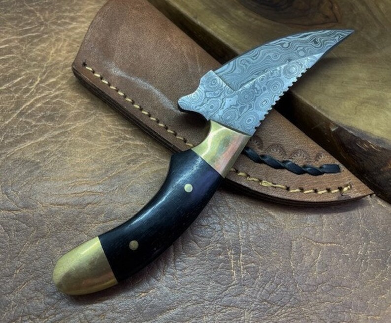 Beautiful Handmade Damascus Steel mini Skinner 15cm Hunting Camping Collectable NOS-606 image 3