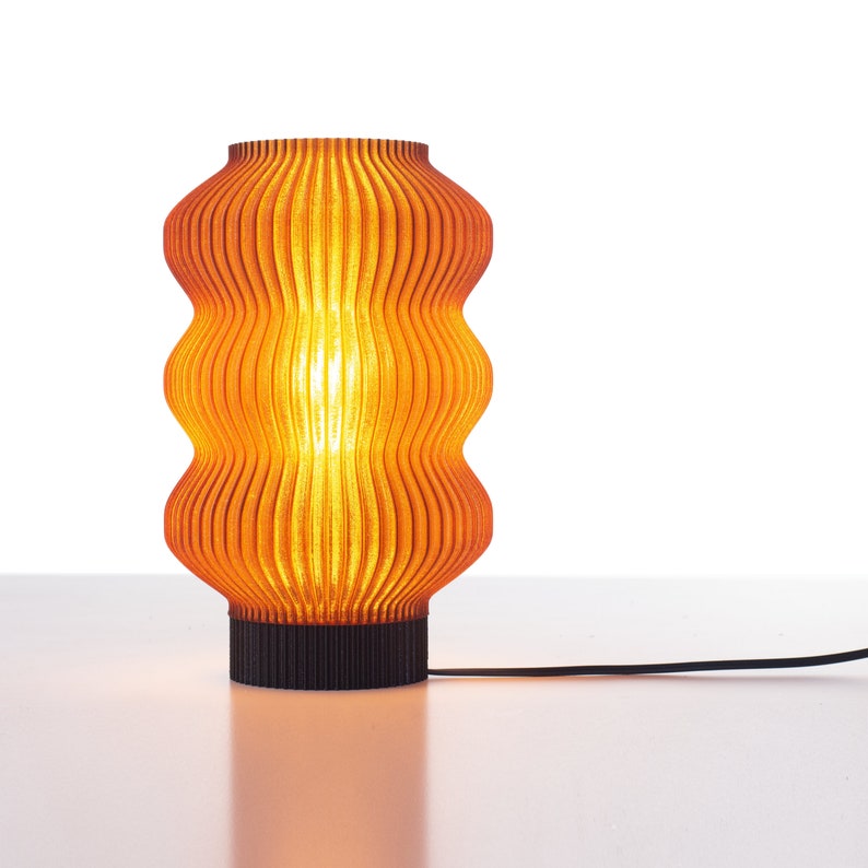 Tafellamp CURVES MEDIUM amberkleurige lamp bureaulamp voor woonkamer bedlampje voor slaapkamer sfeerlicht verlichting voor moderne woninginrichting afbeelding 2