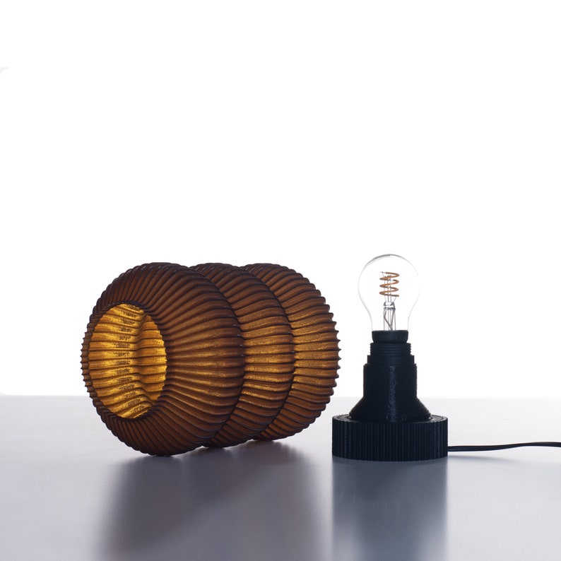 Tafellamp CURVES MEDIUM amberkleurige lamp bureaulamp voor woonkamer bedlampje voor slaapkamer sfeerlicht verlichting voor moderne woninginrichting afbeelding 7