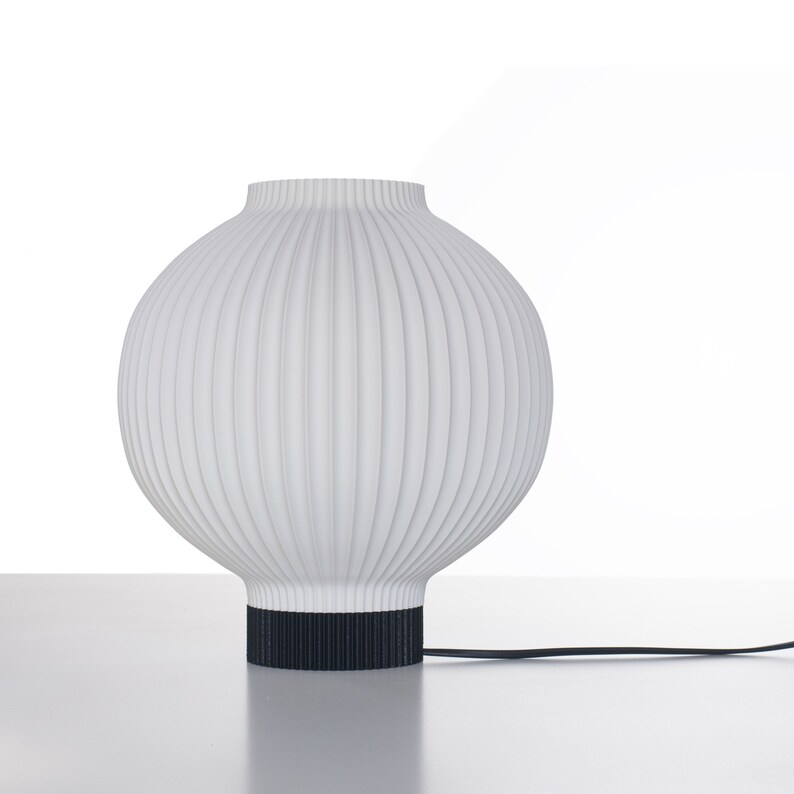 Tafellamp ORB MEDIUM witte lamp bureaulamp voor woonkamer bedlampje voor slaapkamer unieke lamp verlichting voor moderne woninginrichting afbeelding 2