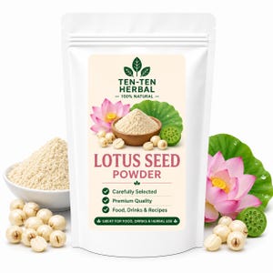 以下が含まれることがあります： Ten-Ten Herbalの蓮の種パウダーが入った白いスタンドパウチ。ラベルには、ベージュのパウダーが入ったボウル、ピンクの蓮の花、緑の葉、種子のさやが描かれています。テキストには「100% Natural」「Carefully Selected」「Premium Quality」「Food, Drinks & Recipes」と記載されています。