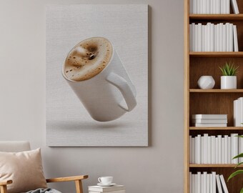 Könnte beinhalten: Eine weiße Keramiktasse gefüllt mit schaumigem Kaffee ist auf einem strukturierten Leinwanddruck abgebildet. Die Tasse ist schräg dargestellt und zeigt eine hellbraune Schaumoberfläche mit einem dunklen Zentrum. Das Bild hängt an einer Wand neben einem Regal.
