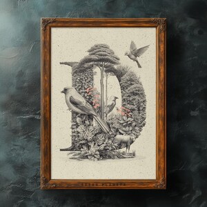 Arte de parede com letra D botânica | Estampa de alfabeto com animais e natureza | Desenho a lápis | Decoração orgânica para berçário | Download digital em tons rústicos de cinza