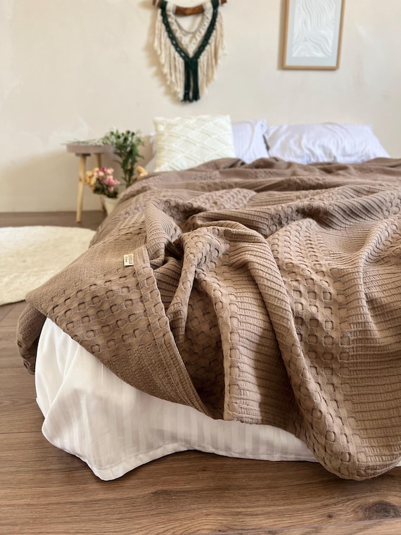 イッセイミヤケ、ベットスプレット　ワッフル ベッドスプレッド ZEINTEX「ワッフル」コットン カプチーノ色 - Etsy 日本