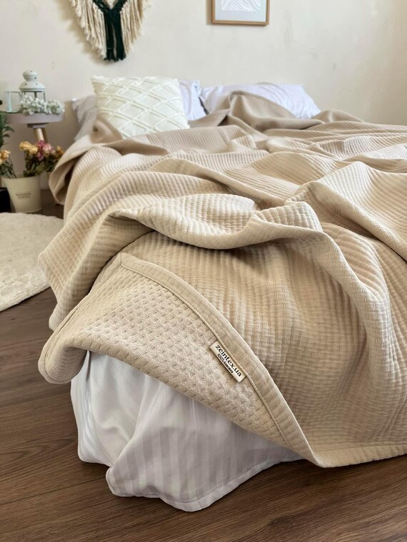 Natural Cotton Bedspread “Oslo” – Soft Waffle Weave Blanket, Scandinavian Style, Lightweight Throw for Bed or Sofa, ZEINTEX