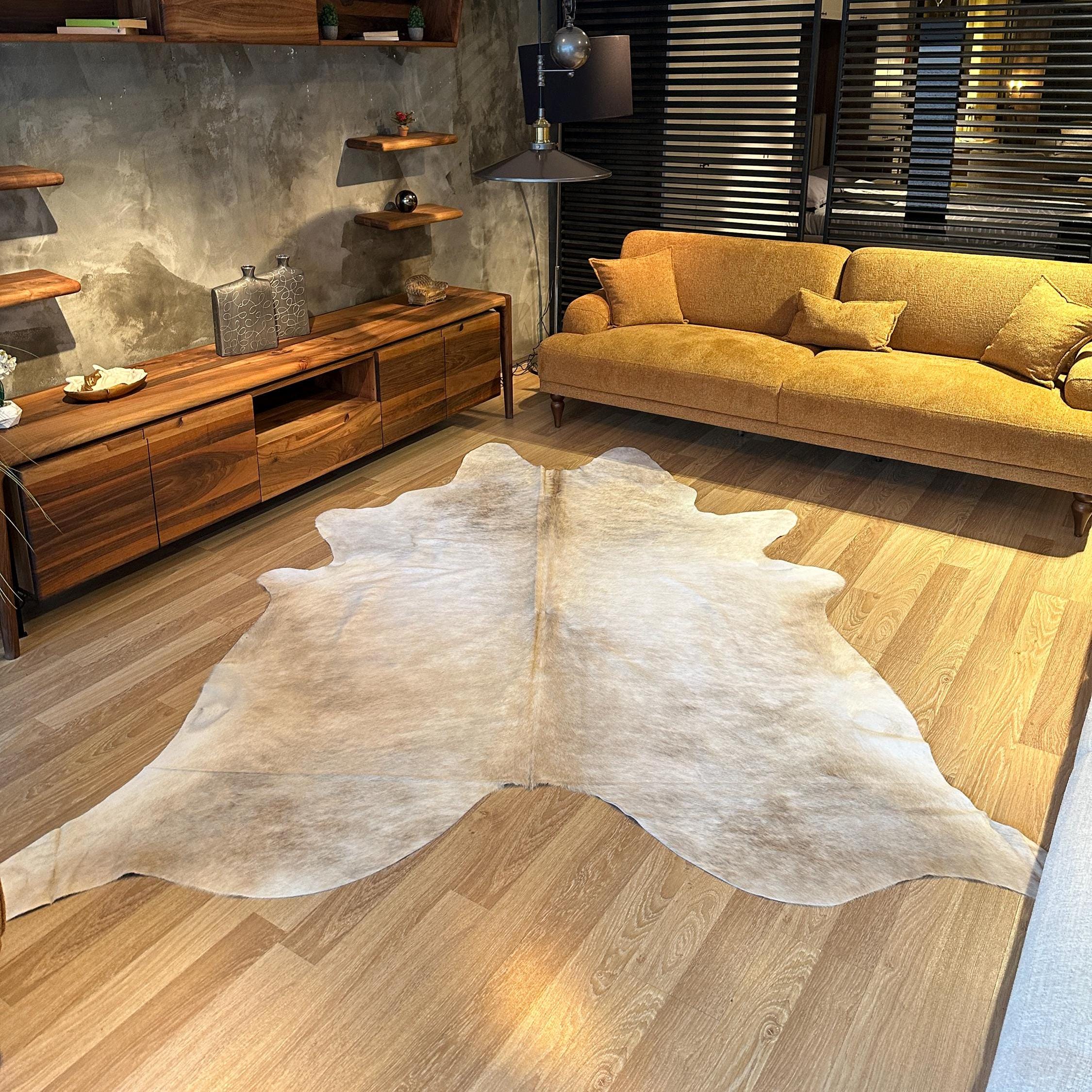 ベージュの牛革ラグ：大型ブラジル産レザーラグ（7'6'' x 8'2