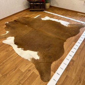 Simmental Cowhide Rug: Brazilian Leather, Western Decor (7&#39;6 x 7&#39;6)