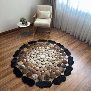 Handmade Cowhide Patchwork Round Rug