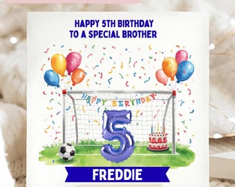Tarjeta de cumpleaños número 5 para hermano con temática de fútbol, Tarjeta para hermano cumple 5 años, Tarjeta para fiesta de fútbol del quinto cumpleaños de hermano, Tarjeta con pastel de gol con globos, Regalo de fútbol